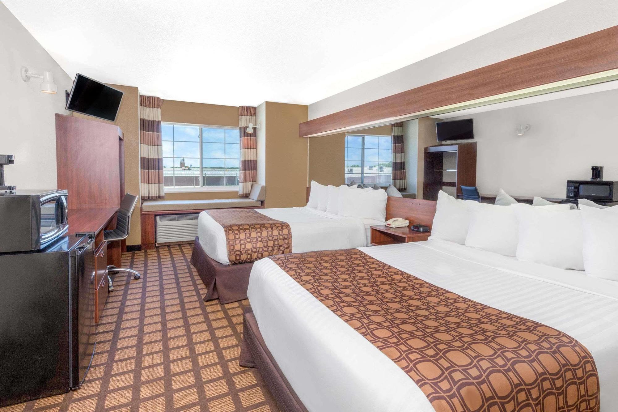 Microtel Inn & Suites By Wyndham Green Bay Extérieur photo