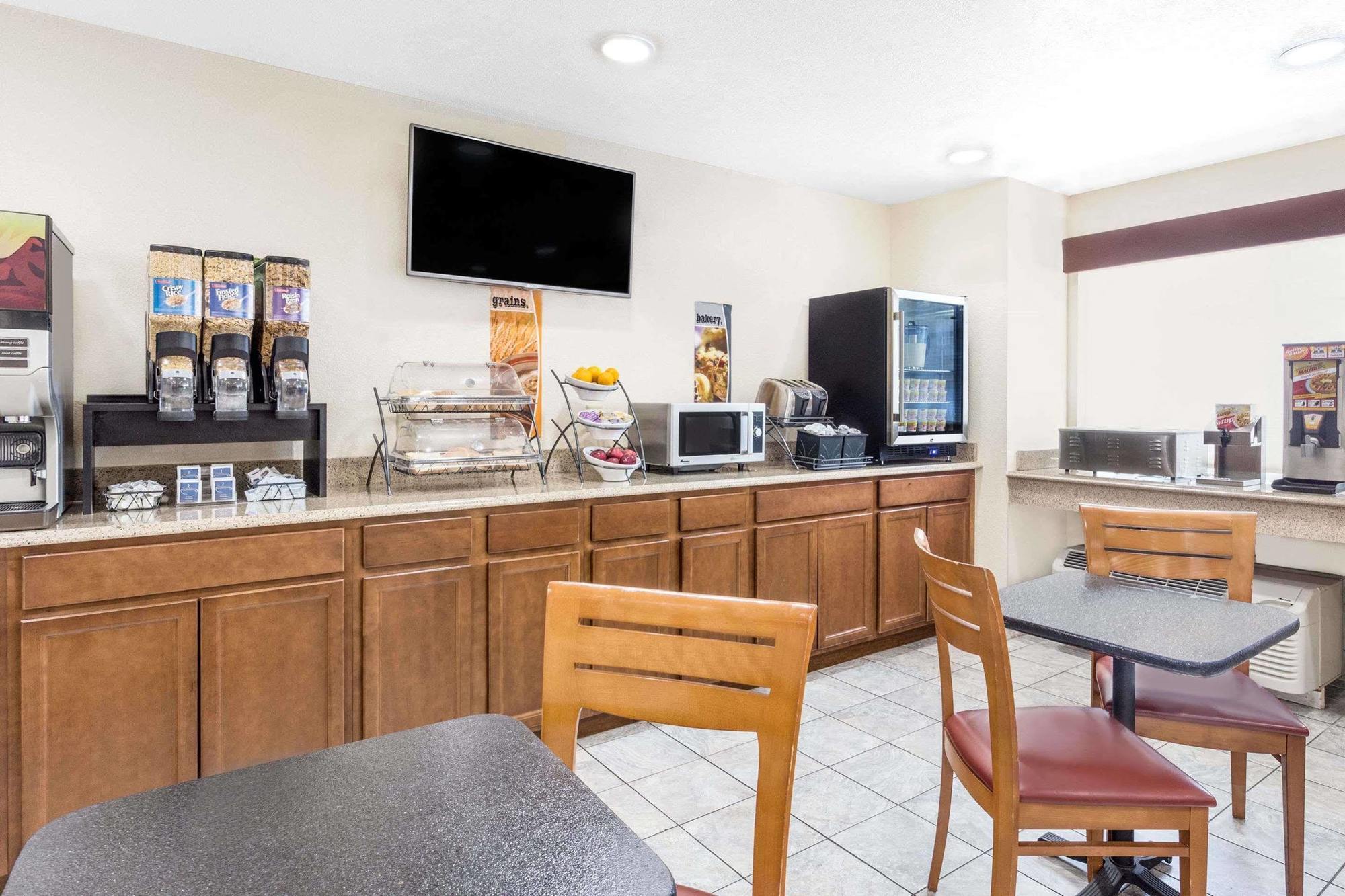 Microtel Inn & Suites By Wyndham Green Bay Extérieur photo