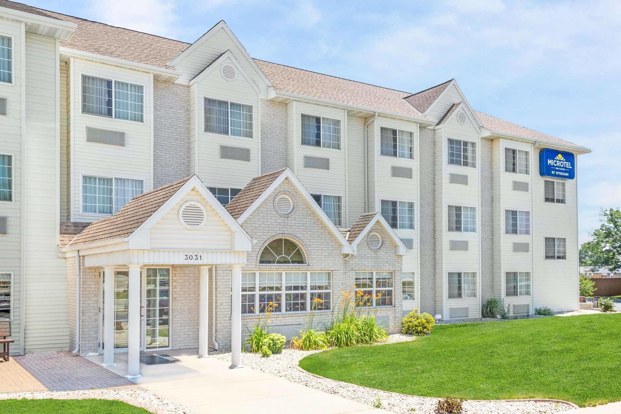 Microtel Inn & Suites By Wyndham Green Bay Extérieur photo